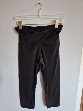 Lululemon Align Super High-Rise Crop 21" Criss Cross Black Size 10